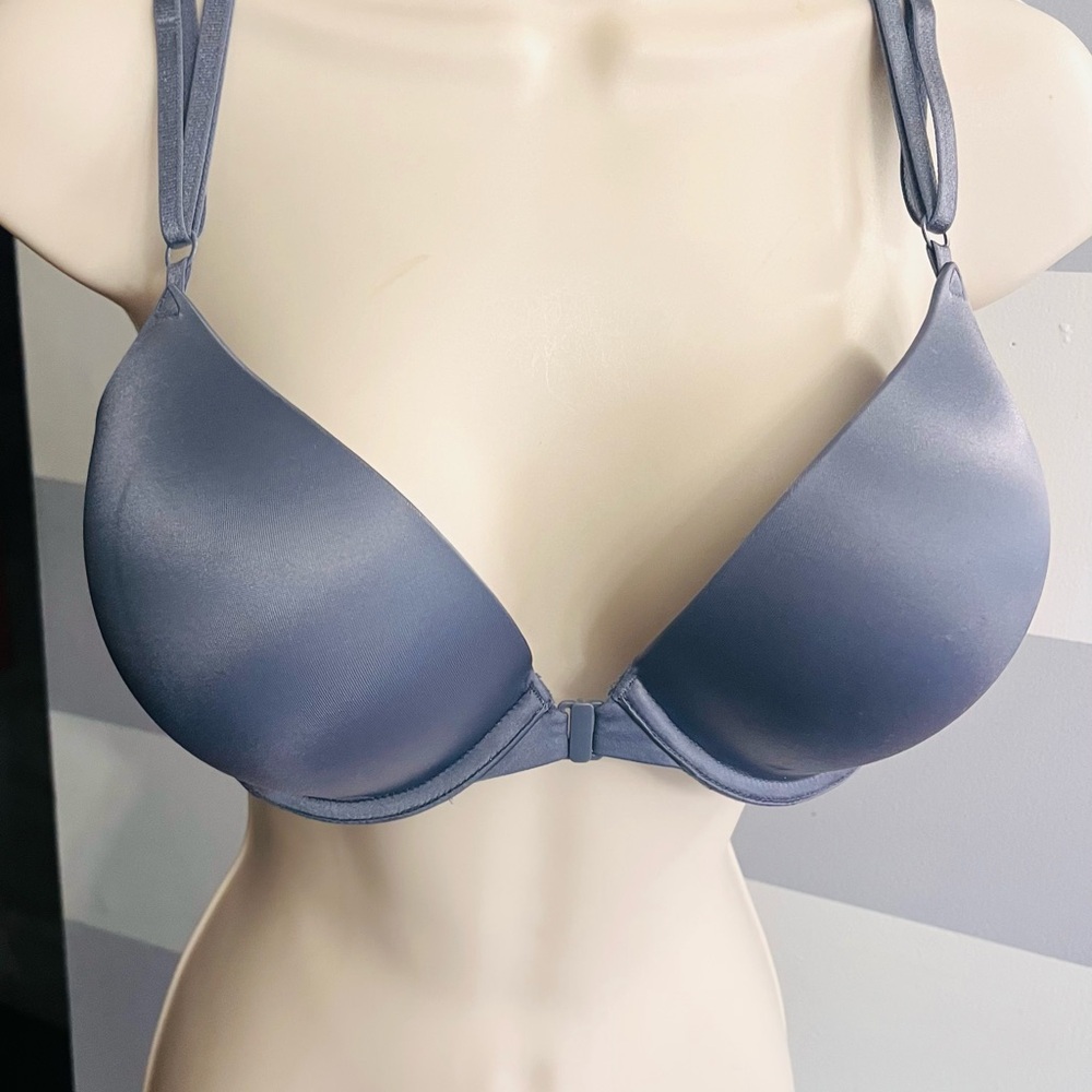 Victoria's Secret Blue Everyday Bra with Underwire Support